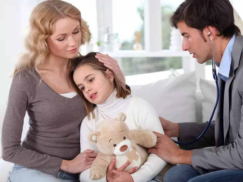 Ból nóg u dziecka: jakie mogą być jego przyczyny i kiedy udać się do lekarza?